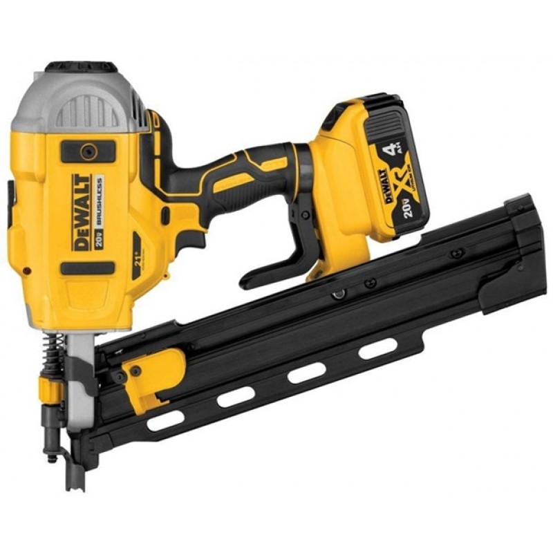 DEWALT 20V MAX 21 Degree Plastic Collated Cordless Framing Nailer Kit