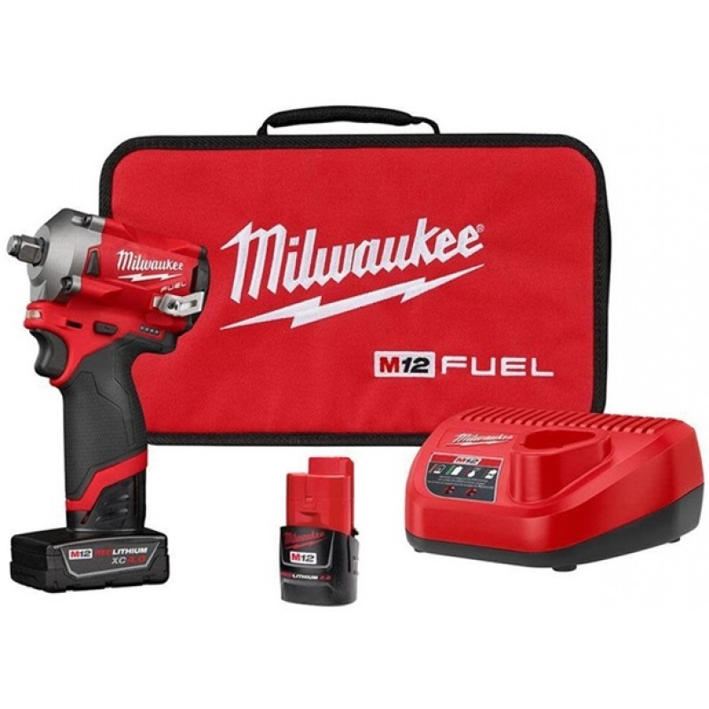 Milwaukee M12 FUEL Stubby 1/2 in. Impact Wrench Kit